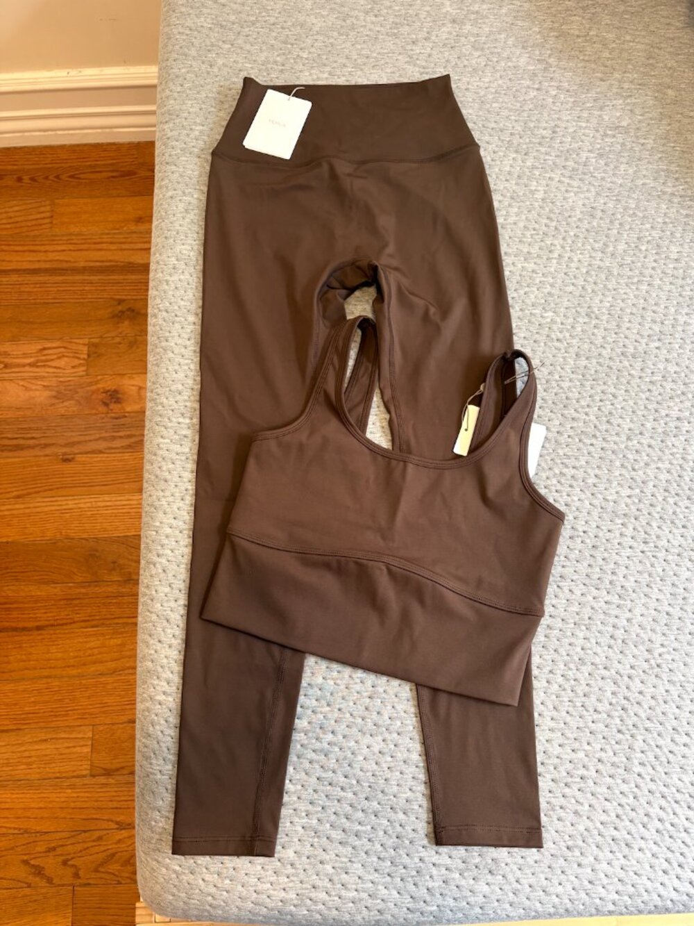 VEHLA Leggings and Cropped Tank in Choc
